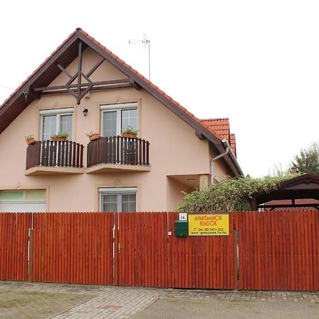 Imre Apartman Hajdúszoboszló Extérieur photo